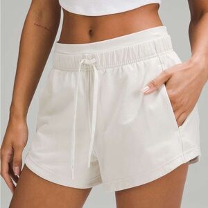 Lululemon Inner Glow 3” Short Bone White Size 4